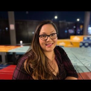 Meet your Posher, Rebeca